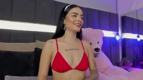 Kendal  online show from February 2025 11:23:02 PM