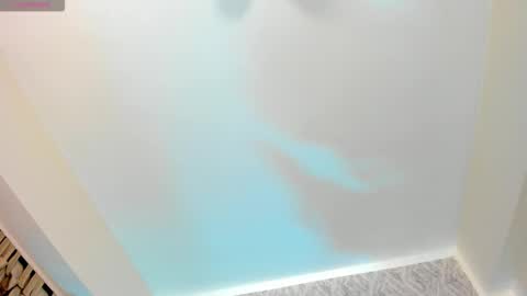 Kendal  online show from November 2025 01:55:01 PM