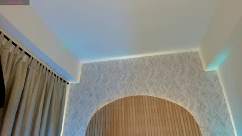 Kendal  online show from April 2026 03:48:01 AM