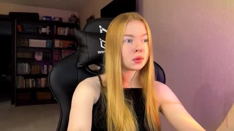 Amelia online show from November 2025 04:23:02 AM