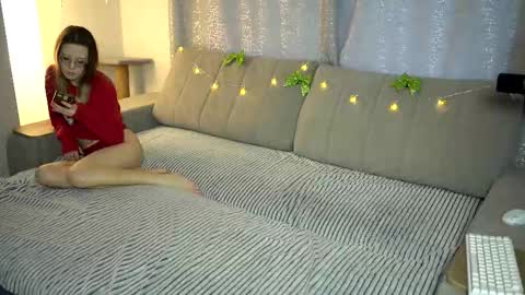 Jean and Isa couple Van online show from December 2025 06:11:01 AM