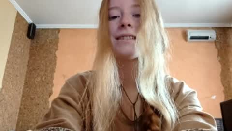 Snapshot of gertrudisturbe chatting on April 2026 02:10:01 AM Kate online show from April 2026 02:10:01 AM