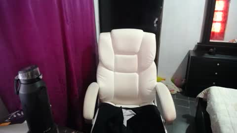 Snapshot of ggemas chatting on November 2025 02:05:01 PM ggemas online show from November 2025 02:05:01 PM