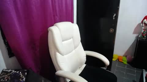 Snapshot of ggemas chatting on December 2025 02:22:01 PM ggemas online show from December 2025 02:22:01 PM