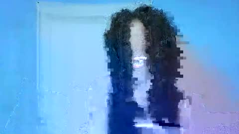 gggloria online show from December 2025 07:10:01 PM