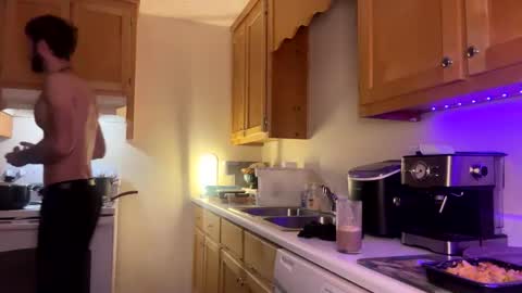 big boy ghost face online show from February 2026 03:48:01 AM