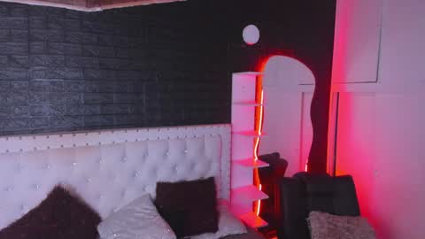 Allison  online show from January 2025 01:22:02 AM