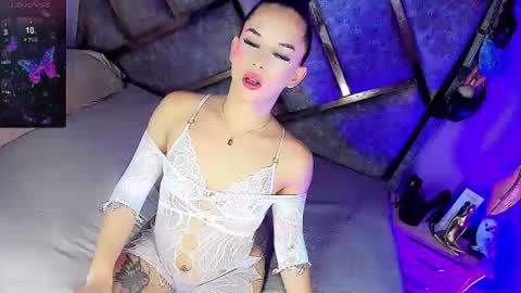 Gia Ferrara online show from June 2026 02:38:01 AM