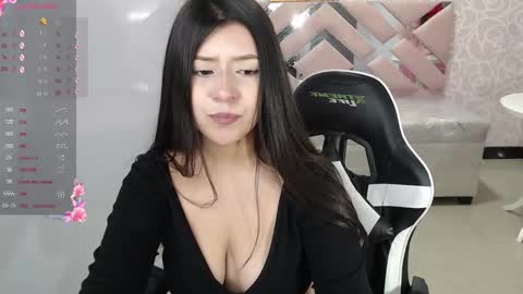 gia_ch online show from February 2025 01:44:01 PM