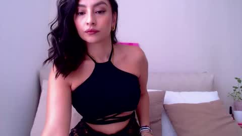 Gia Ferh online show from October 2025 05:55:01 PM