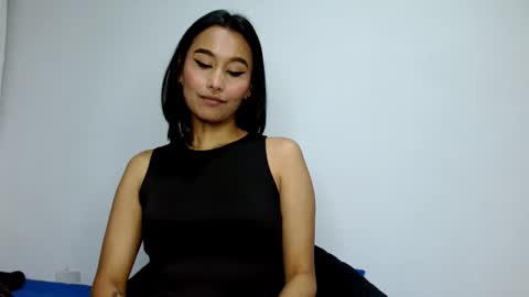 Gia Lee online show from October 2025 02:42:02 AM