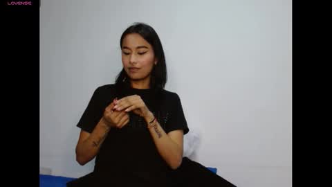 Gia Lee online show from November 2025 02:11:01 AM