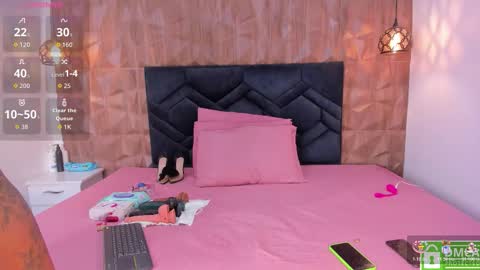 Darlliny online show from December 2025 08:48:02 PM