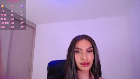 Snapshot of giamint chatting on July 2026 03:23:01 AM Gia Mint online show from July 2026 03:23:01 AM