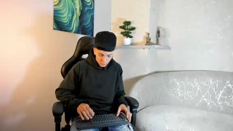 Snapshot of gian_rossii chatting on June 2026 11:16:02 AM GIAN online show from June 2026 11:16:02 AM