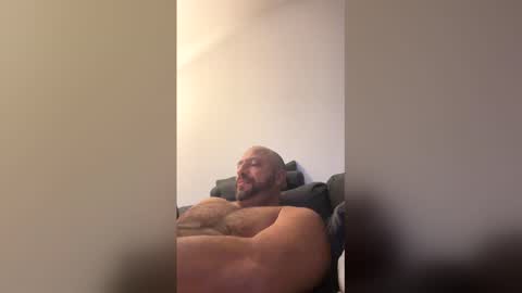 gianloveumore online show from April 2026 03:00:02 AM