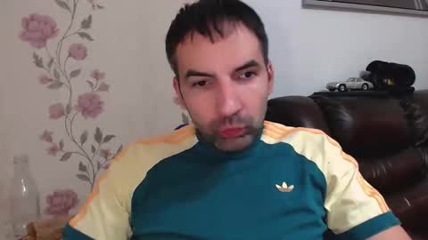 Gianni online show from November 2025 12:26:01 PM