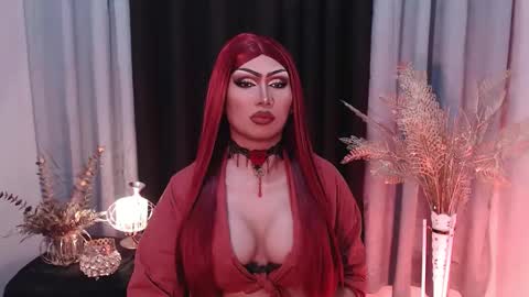 Gia X online show from December 2025 12:05:02 AM