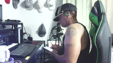 Snapshot of gifted_bucknasty chatting on July 2026 01:36:02 AM Gifted online show from July 2026 01:36:02 AM