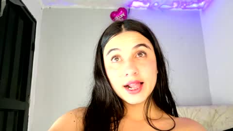 Gigi online show from April 2026 01:42:02 AM