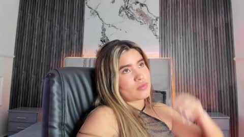 Gigi Doll online show from January 2025 05:59:02 PM