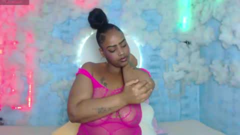 gigimle online show from April 2026 06:09:01 PM