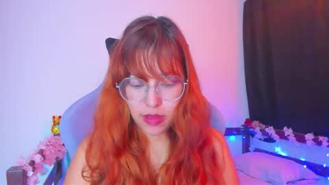 gigimooon online show from November 2025 01:27:01 AM