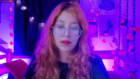 Snapshot of gigimooon chatting on May 2026 02:19:01 AM gigimooon online show from May 2026 02:19:01 AM