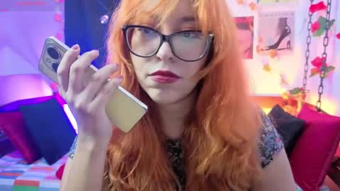 Snapshot of gigimooon chatting on June 2026 12:37:01 AM gigimooon online show from June 2026 12:37:01 AM