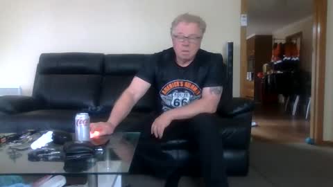 gimmmieoooo online show from November 2025 05:07:01 AM