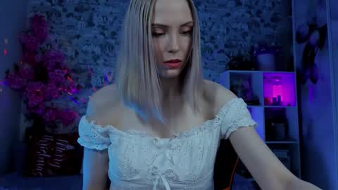 Gina online show from April 2026 01:11:01 AM