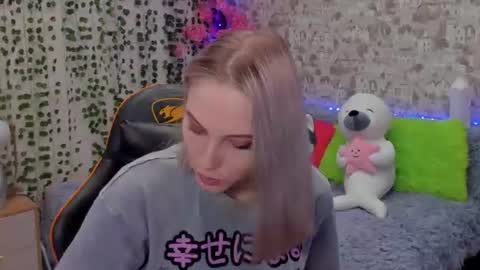 Snapshot of gina_lovelyy chatting on June 2026 03:00:01 AM Gina online show from June 2026 03:00:01 AM