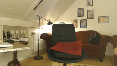 Gina online show from January 2025 06:57:01 PM