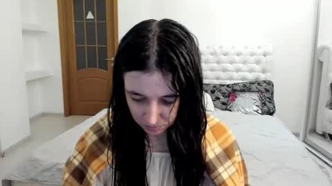 Kate online show from October 2025 08:40:02 AM