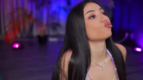 Gina online show from October 2025 07:10:02 PM