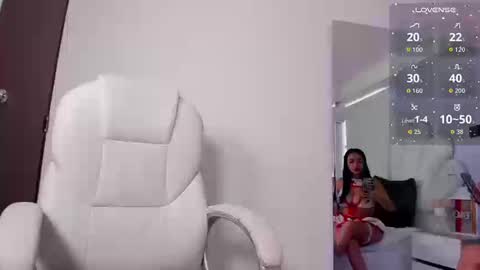 Snapshot of ginebra_ness chatting on September 2025 02:07:02 PM Ginebra Ness online show from September 2025 02:07:02 PM