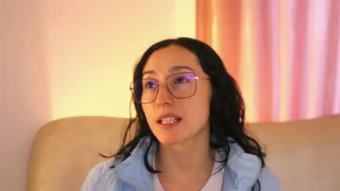 Snapshot of ginevra_esposito chatting on May 2026 12:44:01 PM Ginn online show from May 2026 12:44:01 PM