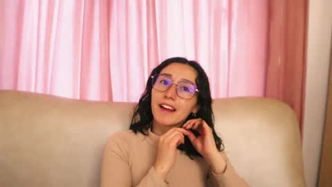 Snapshot of ginevra_esposito chatting on May 2026 01:28:01 PM Ginn online show from May 2026 01:28:01 PM