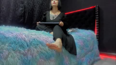 Miss online show from December 2024 01:02:02 AM