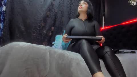 Miss online show from January 2025 08:39:01 PM