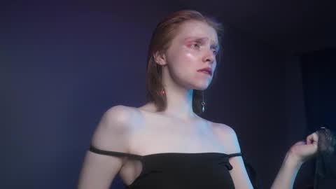        im expecting 350 thumbs up on my altar   online show from October 2025 10:22:02 PM