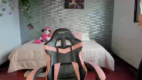 Ginger online show from September 2025 10:42:02 PM