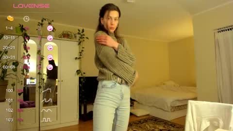 Snapshot of gingerbread__house chatting on April 2026 05:28:01 PM Vasilisa online show from April 2026 05:28:01 PM
