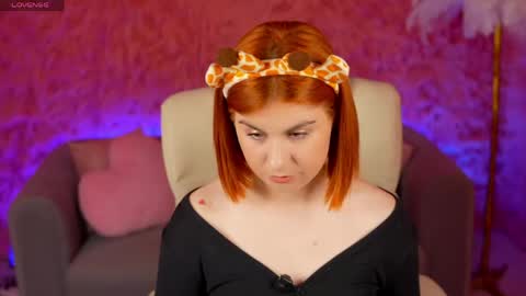Snapshot of gingerrpink chatting on May 2026 07:00:02 PM Ginger Pink online show from May 2026 07:00:02 PM