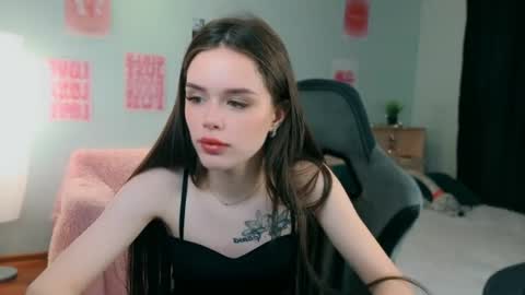 Ginny online show from June 2026 07:05:02 PM