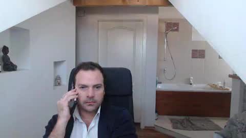 Snapshot of gintonik89 chatting on February 2025 07:28:02 AM gintonik89 online show from February 2025 07:28:02 AM