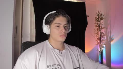 Snapshot of gio_russo chatting on May 2026 10:37:02 PM GioRusso online show from May 2026 10:37:02 PM