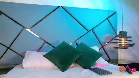 giorgia online show from September 2025 03:06:01 AM