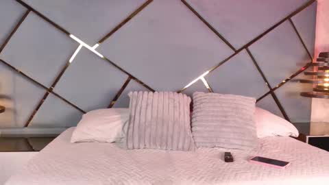 giorgia online show from October 2025 03:04:01 AM