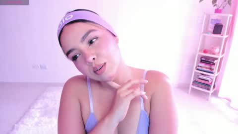 Snapshot of girl_alana chatting on November 2025 02:16:01 PM Alana online show from November 2025 02:16:01 PM